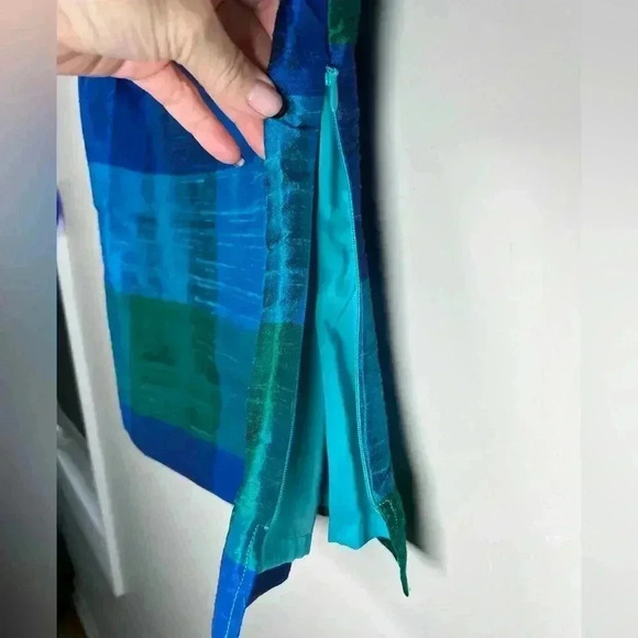 Talbots Sleeveless Blouse 100% Silk Jewel Toned Striped Women’s Size 2P (Petite) - Picture 5 of 7